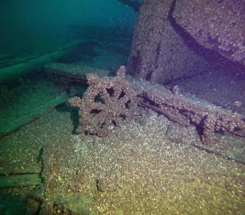 Odkryli na dnie jeziora "statek widmo". 139 lat po jego zatonięciu