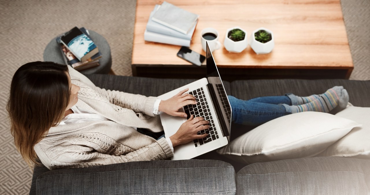 Siedem powodów, dlaczego praca z domu poważnie szkodzi zdrowiu. Lekarze są zgodni