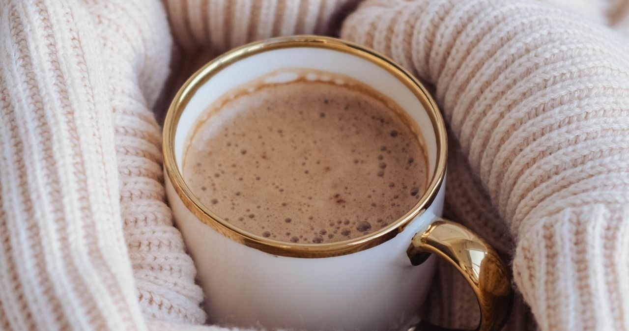 Jesienny napój, który działa lepiej niż suplementy. Przepis na zdrową kawę