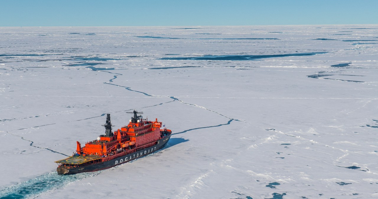 Chiny testują nowy szlak morski. "Czy zarabiają? To nie ma znaczenia"
