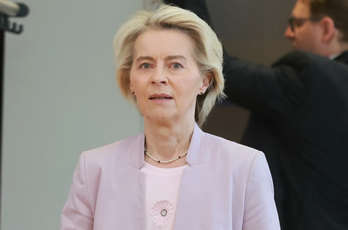 Przewodnicząca Komisji Europejskiej Ursula von der Leyen poinformowała w piątek, że w projekcie 19. pakietu sankcji wobec Rosji przewidziano zakaz importu rosyjskiego LNG do Europy oraz ograniczenie transakcji z Rosnieftem i Gazprom Nieftem. Nowe restrykcje mają objąć również przedsiębiorstwa z państw trzecich, w tym z Chin.