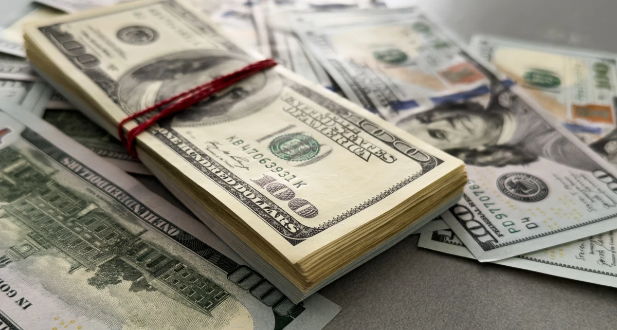 Stany Zjednoczone mają problem. Senat odrzucił w piątek prowizorium budżetowe, zapewniające dalsze finansowanie działalności państwa. Porażka projektu zwiększa ryzyko zamknięcia większości federalnych instytucji wraz z końcem września.