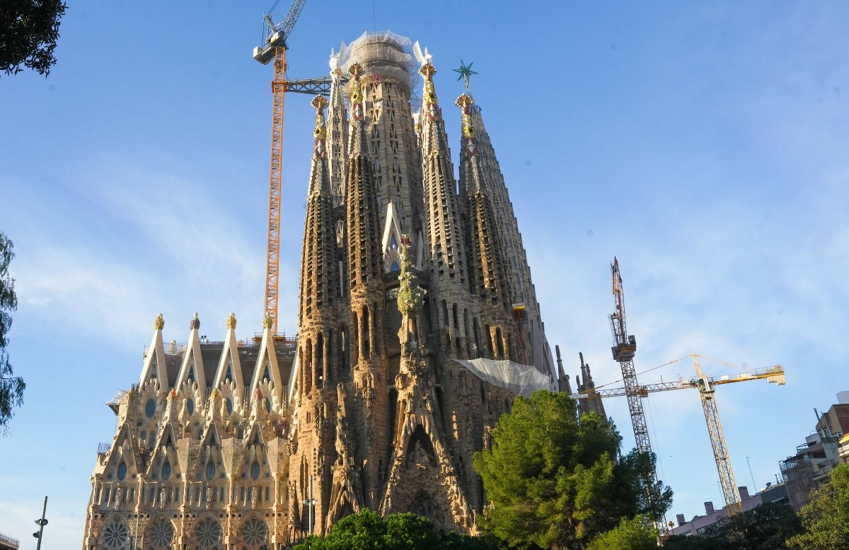 ​Sagrada Familia prawie gotowa. Barcelona zaprasza papieża
