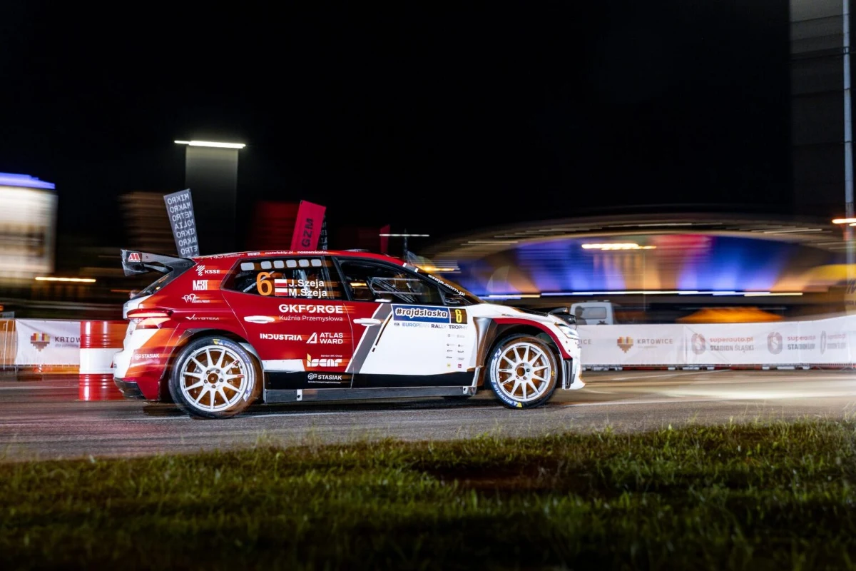Mikołaj Marczyk i Szymon Gospodarczyk zanotowali najlepszy czas na otwierającym Rajd Śląska odcinku GZM Katowice. Spektakularną, 1,5-kilometrową próbę w wytyczoną w centrum Katowic pokonali w 1:41 s. W sobotę i niedzielę kolejne emocje.
