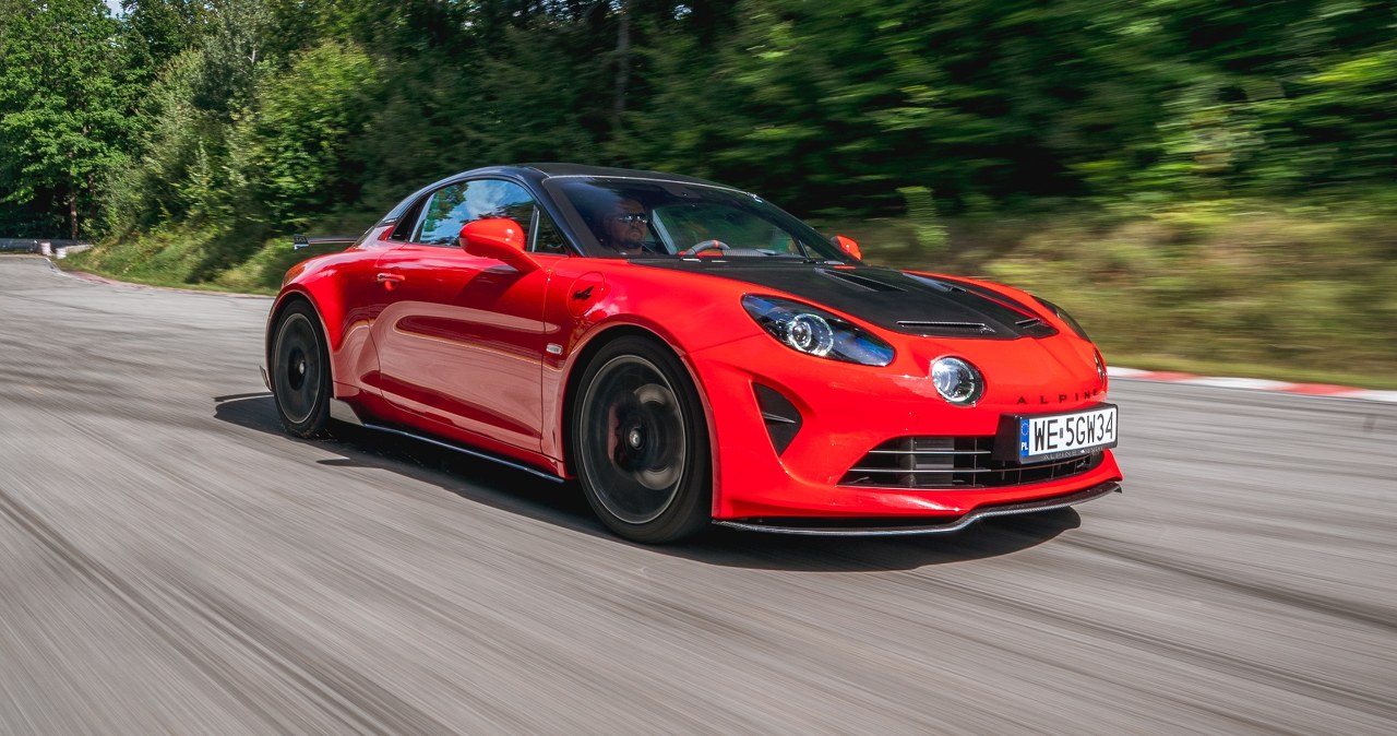 Alpine A110 R, czyli auto z silnikiem 1.8 za 600 tys. zł. Jest doskonałe