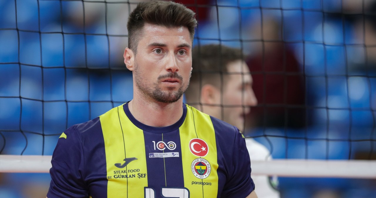 Turecki siatkarz ożenił się z Polką. Wiemy, komu kibicować będzie ukochana