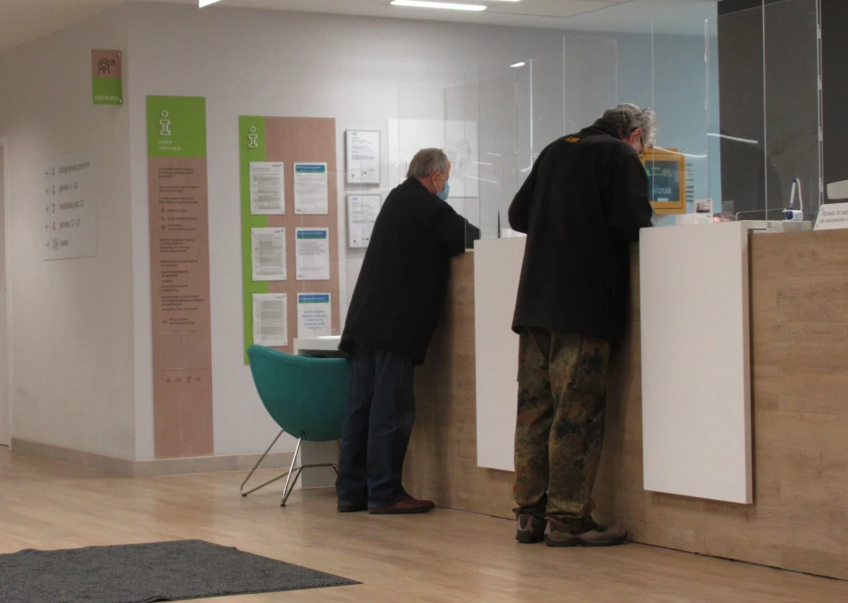 Lekarze rodzinni są zaniepokojeni planowanymi od października zmianami finansowania przez Narodowy Fundusz Zdrowia. Chodzi o nowe zasady ustalania wynagrodzeń dla koordynatorów w poradniach Podstawowej Opieki Zdrowotnej. Organizacje zrzeszające lekarzy rodzinnych, wśród nich Federacja Porozumienie Zielonogórskie, wysłały w tej sprawie pisma do Narodowego Funduszu Zdrowia.