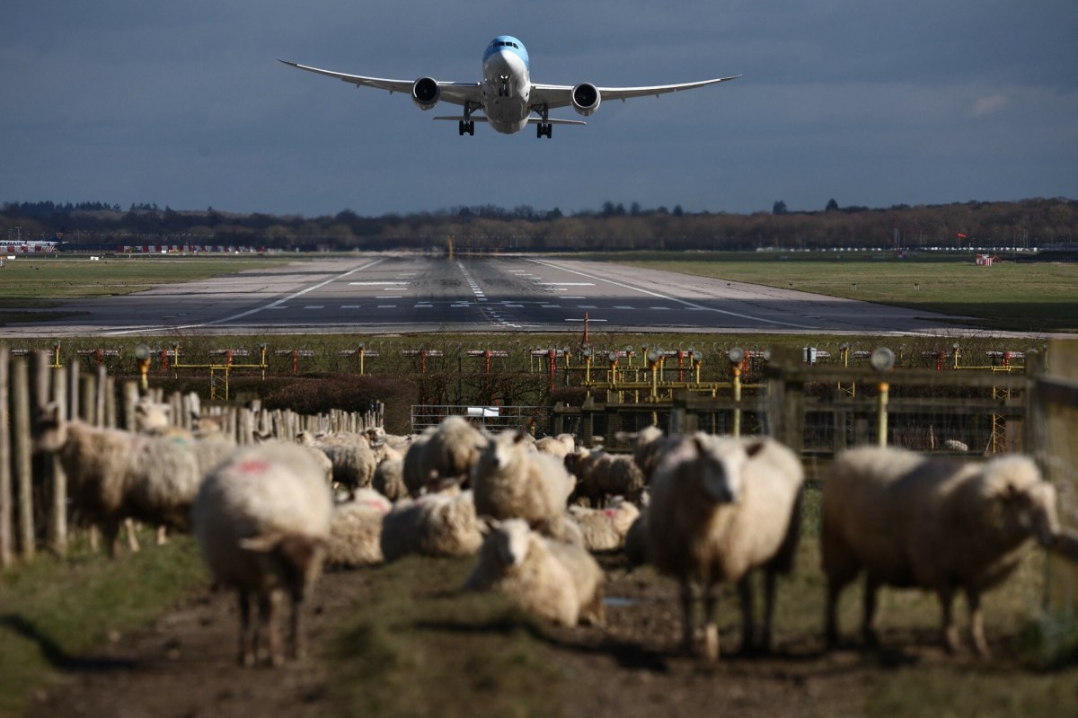 Tysiące miejsc pracy i miliardy dla gospodarki. Drugi pas startowy na Gatwick zatwierdzony