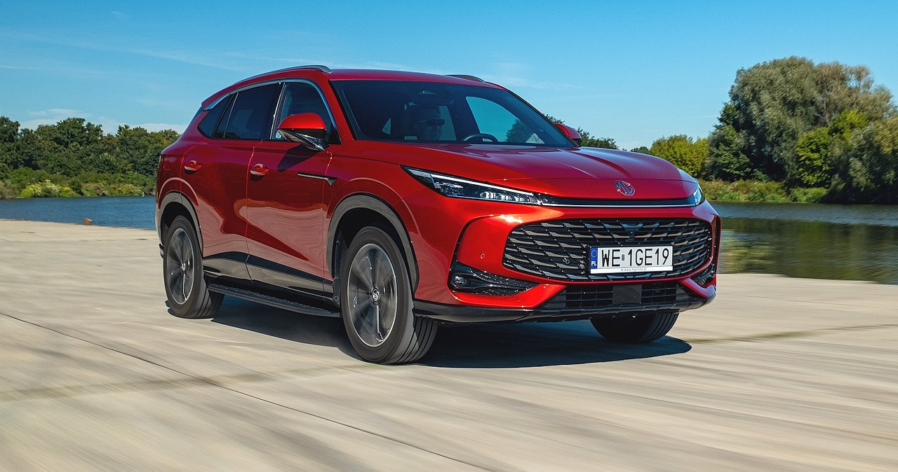 MG HS drożej o 12 tys. zł. To efekt kar za emisję CO2