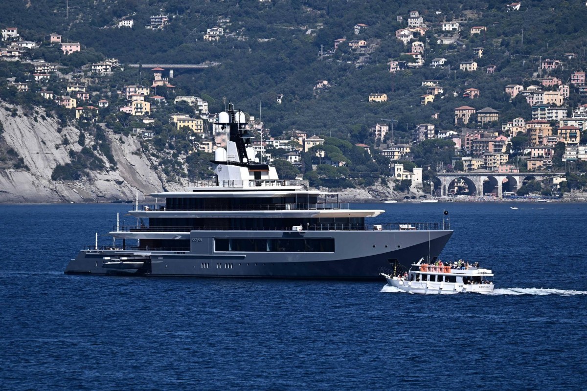 Obamowie na luksusowym jachcie Spielberga. Tak odpoczywają od polityki