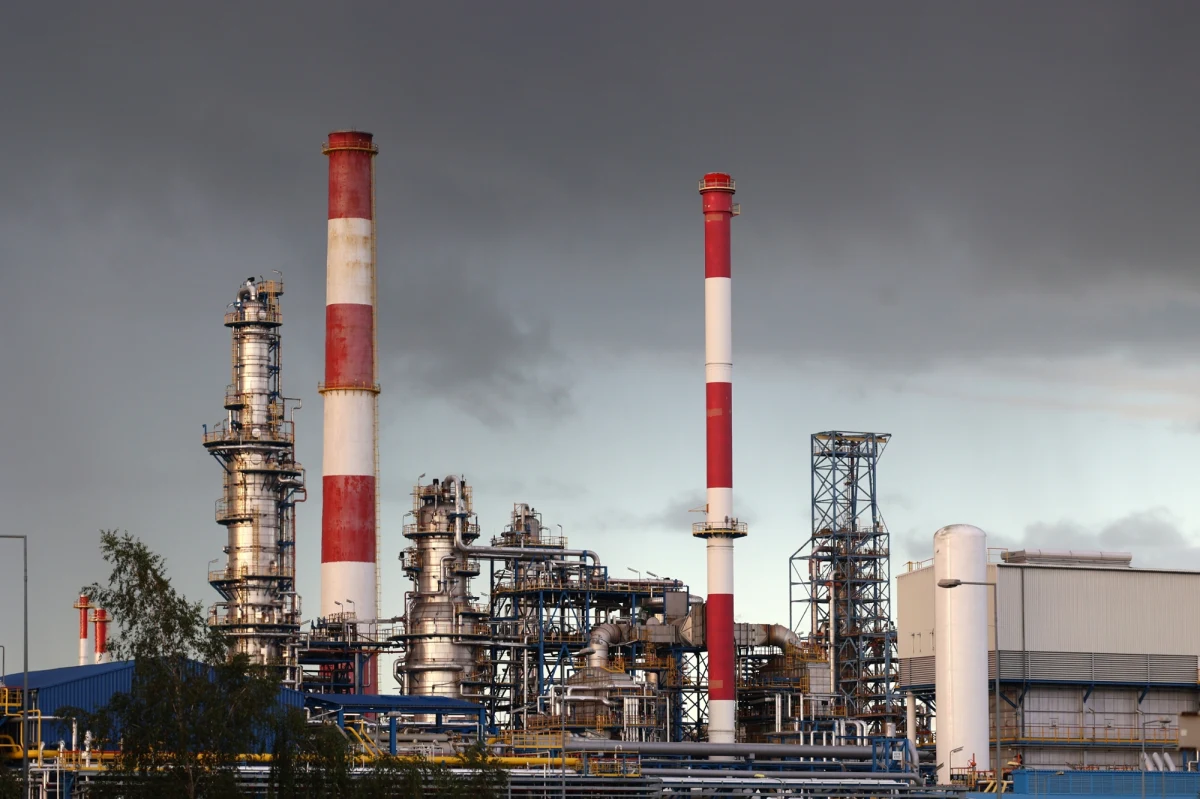 We wtorek mieszkańcy południowych dzielnic Gdańska oraz części gminy Pruszcz Gdański mogą usłyszeć niepokojące dźwięki dobiegające z Rafinerii Gdańskiej. Spółka uspokaja - to tylko zaplanowane testy systemu alarmowego.