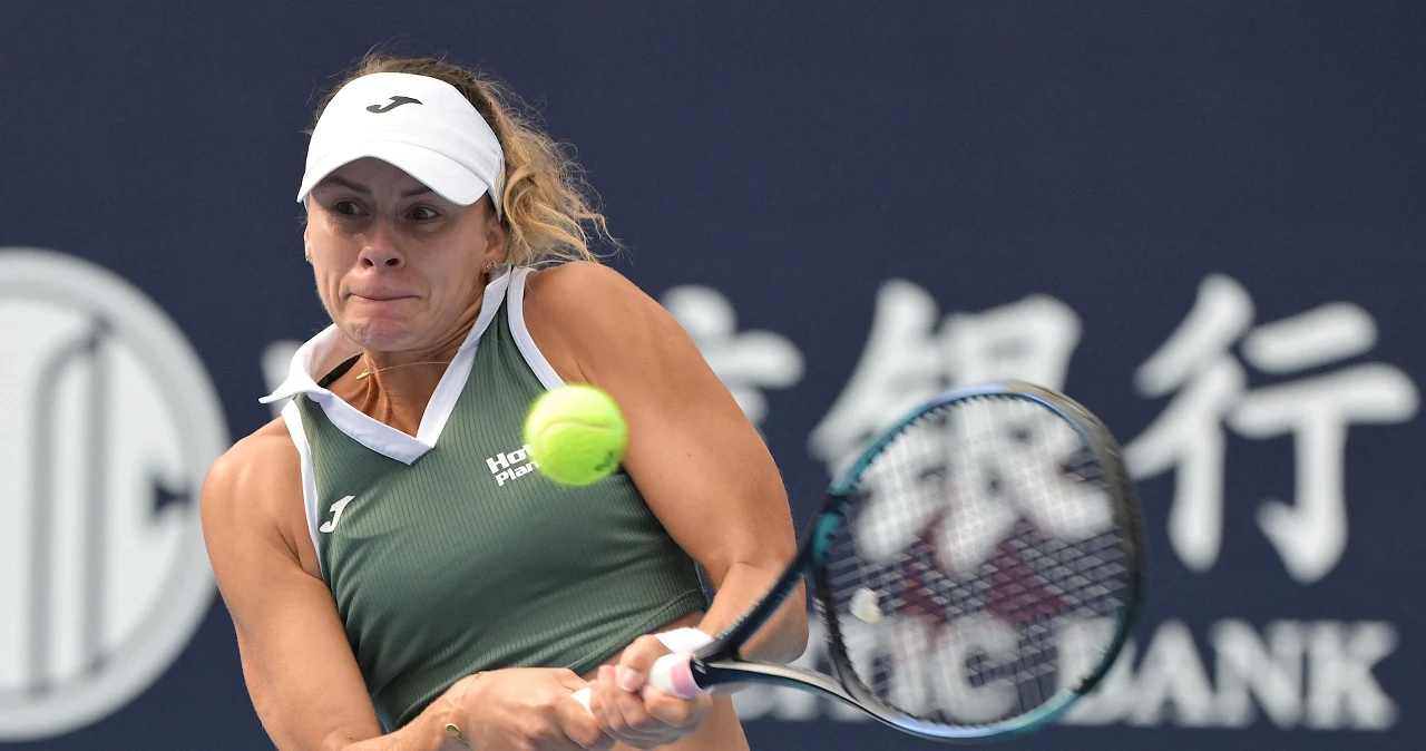 Marie Bouzkova - Magda Linette w 2. rundzie WTA 1000 w Pekinie. Relacja na żywo