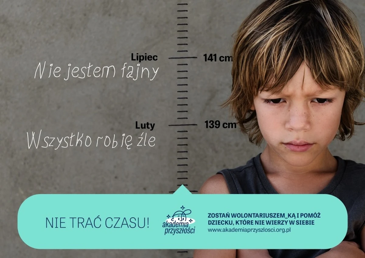 To ostatni moment, by dołączyć do wolontariatu Akademii Przyszłości i pomóc dziecku, które nie wierzy w siebie. Dla Ciebie to jedna godzina w tygodniu. Dla dziecka – szansa, by powiedzieć: "Odkryłem, że jestem fajny" – jak w przypadku 10-letniego Stasia. Wolontariusze Akademii Przyszłości pomagają dzieciom rosnąć w siłę, budować poczucie własnej wartości i dostrzegać swój potencjał. W całej Polsce wciąż potrzeba ich więcej, także Ciebie. Nie trać czasu – dołącz do wolontariatu i pomóż dziecku uwierzyć w siebie. 