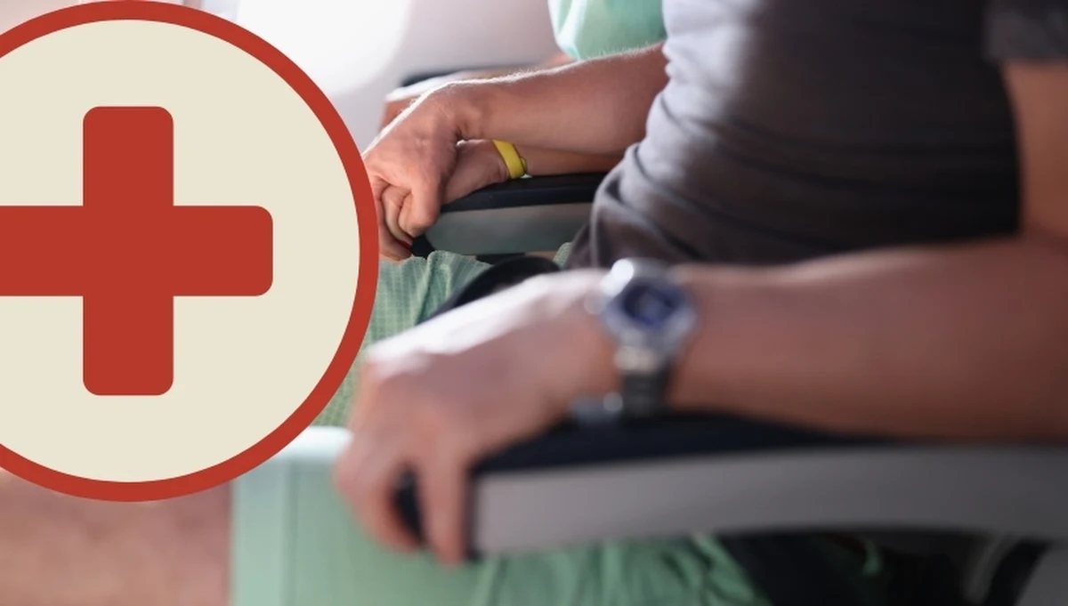 Dramatyczne chwile przeżyli pasażerowie i załoga samolotu Ryanair lecącego z hiszpańskiej Vitorii do Palma de Mallorca. W trakcie przygotowań do lądowania maszyna niespodziewanie wpadła w silne turbulencje, w wyniku których dwie osoby z obsługi zostały poważnie ranne.