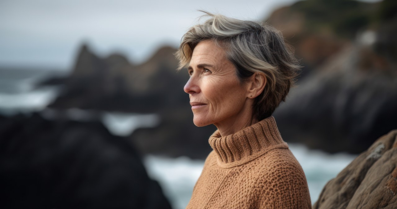 Jak ubrania mogą postarzać? Najczęstsze błędy stylizacyjne kobiet 60+