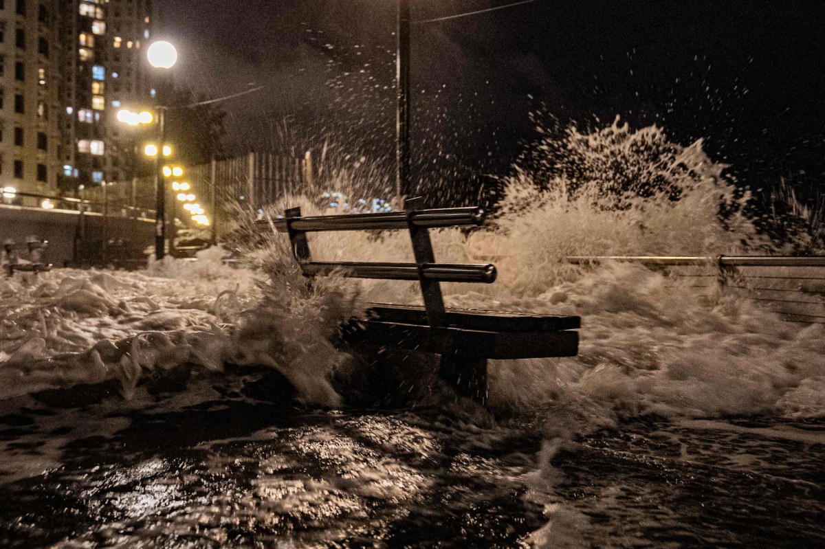 Supertajfun mocno uderzył. Przerażające nagrania