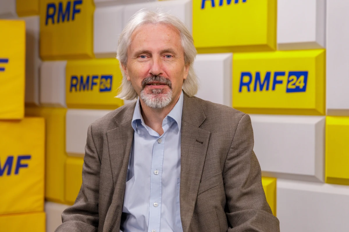 "Największym przegranym jest Donald Tusk, który wrócił do polskiej polityki pod hasłem sprawczości" - mówił w Popołudniowej rozmowie w RMF FM politolog, prof. Rafał Chwedoruk, pytany o to, kto najbardziej traci na sporze o ograniczenie nocnej sprzedaży alkoholu w Warszawie. "W tym wypadku jest to deficyt sprawczości na najbardziej elementarnym poziomie - dotyczącym własnej partii politycznej i jednego z jej bastionów" - zauważył ekspert. 