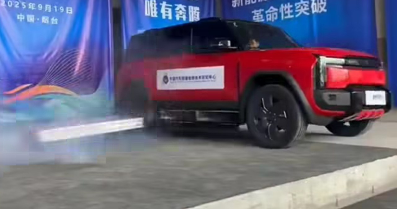 Katapultowanie baterii. Nowy sposób na ochronę elektryków przed pożarem