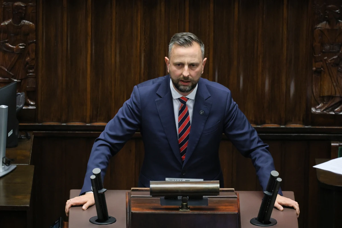 "Polska jest za pokojem, za pokojem, który bez siły się nie odbędzie. Pokój jest możliwy tylko przez siłę - społeczeństwa, sojuszy i polskiej armii. Ta siła też musi się pokazywać jako dobre relacje polsko-ukraińskie" - powiedział w środę w Sejmie minister obrony narodowej Władysław Kosiniak-Kamysz, odnosząc się do obecnej sytuacji dotyczącej wojny w Ukrainie i rosyjskich prowokacji. Wypowiedział się także na temat tego, jaki stosunek - jego zdaniem - ma do całej sytuacji Donald Trump. 