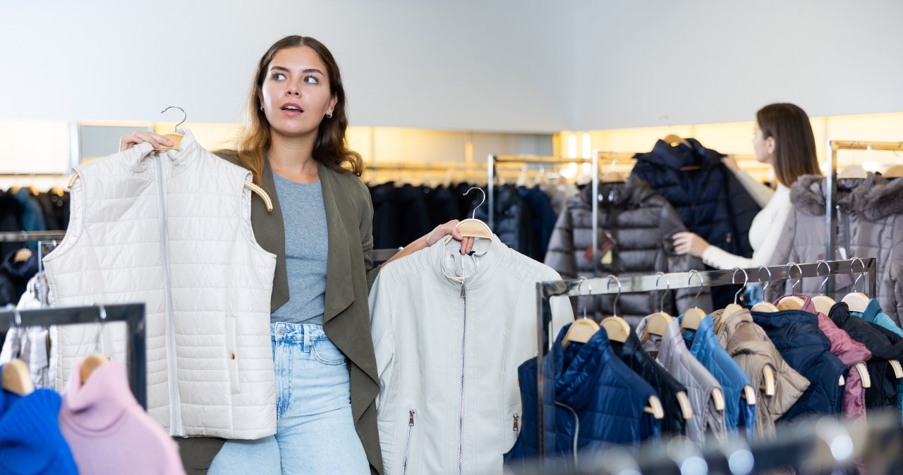Modne kobiety noszą zamiast kurtek. Jesienią nie ma lepszego wyboru