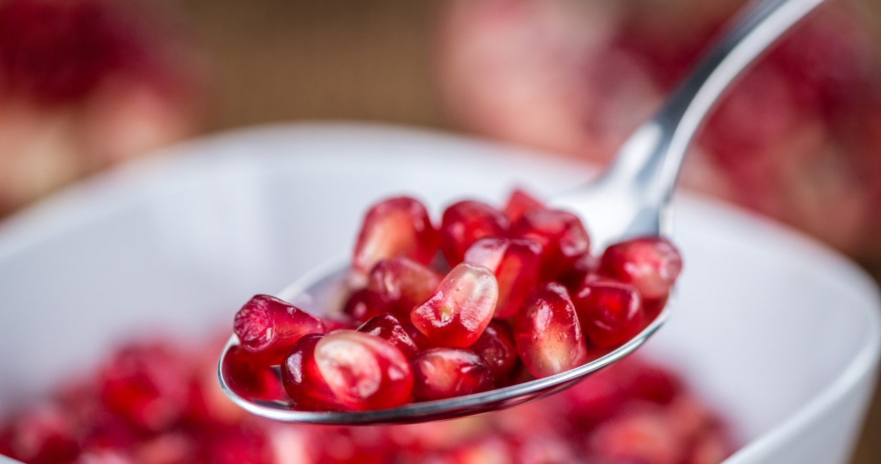 Rozbija złogi w tętnicach, wspiera serce. Ten owoc jest na wagę złota