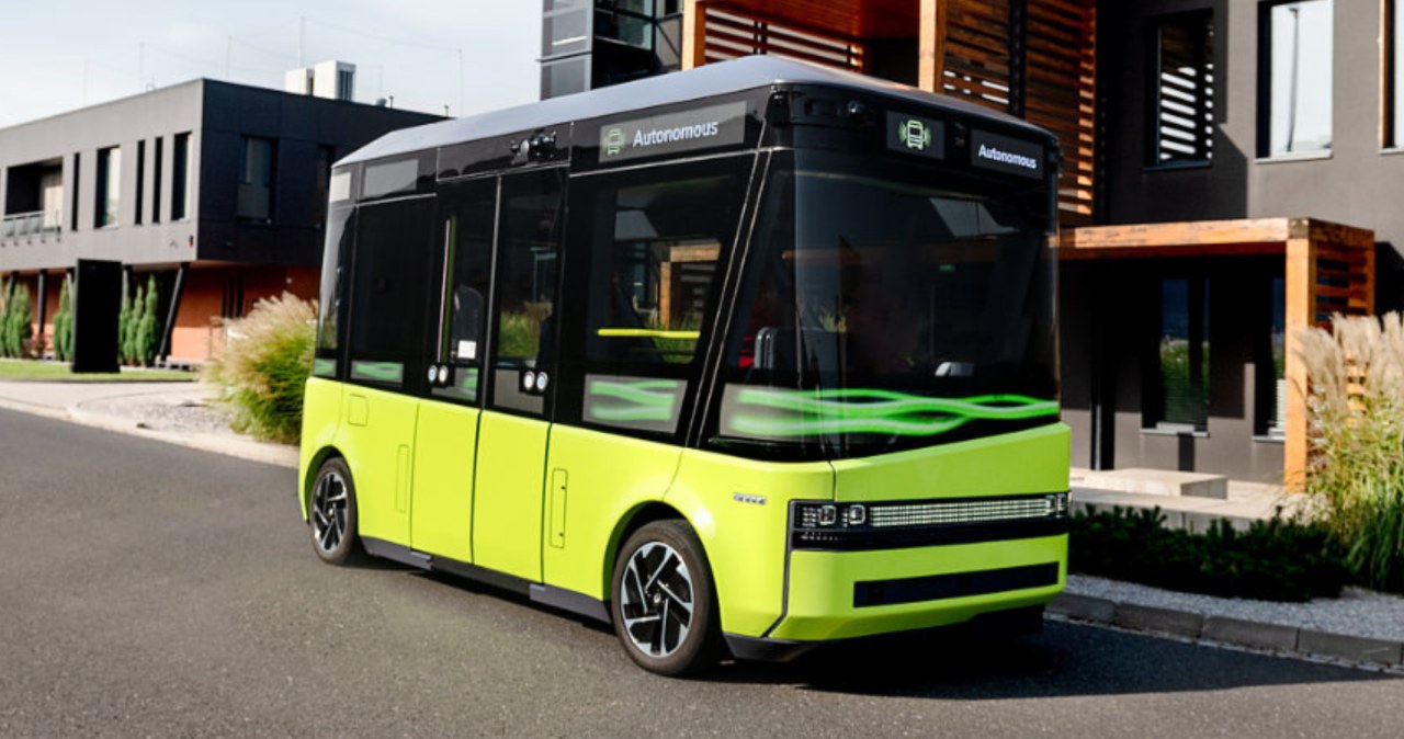 Autobus bez kierowcy będzie jeździł po cmentarzu. Dzieło Polaków
