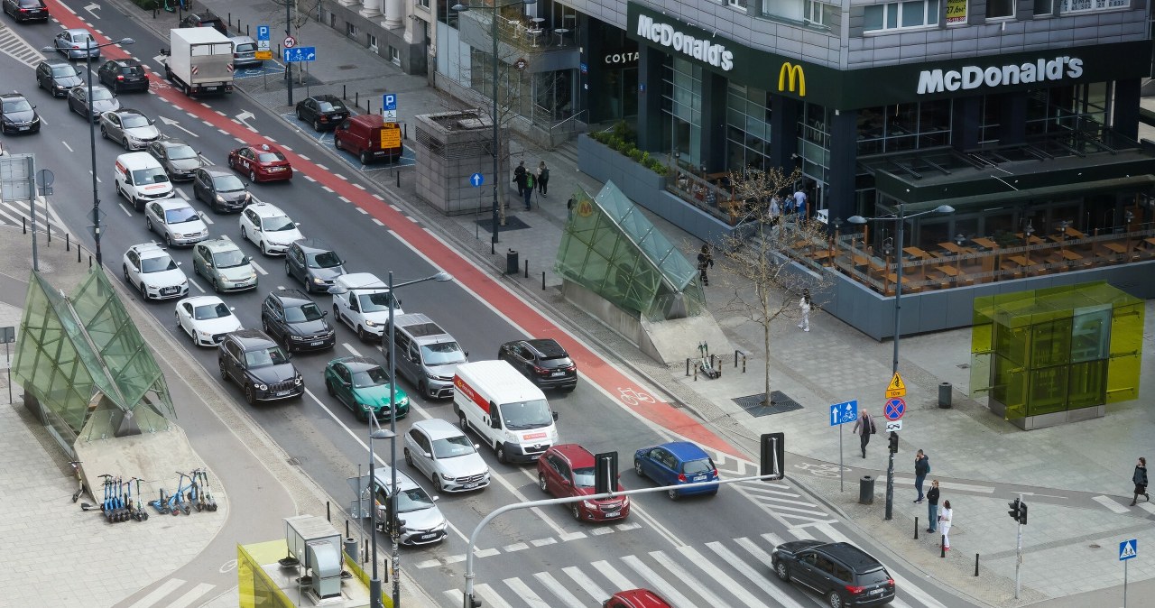 Auta z Ukrainy będą musiały mieć polski przegląd i rejestrację. Projekt ustawy