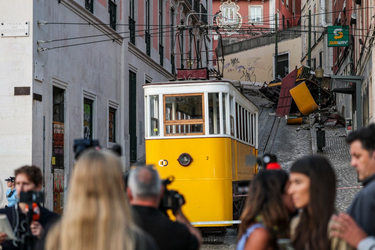 Nowe wieści ws. śmiertelnej katastrofy kolejki. Operator chciał zaoszczędzić?