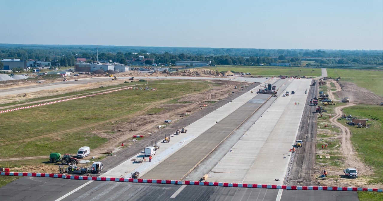 Beton zamiast asfaltu. Polskie lotnisko z nowym pasem startowym