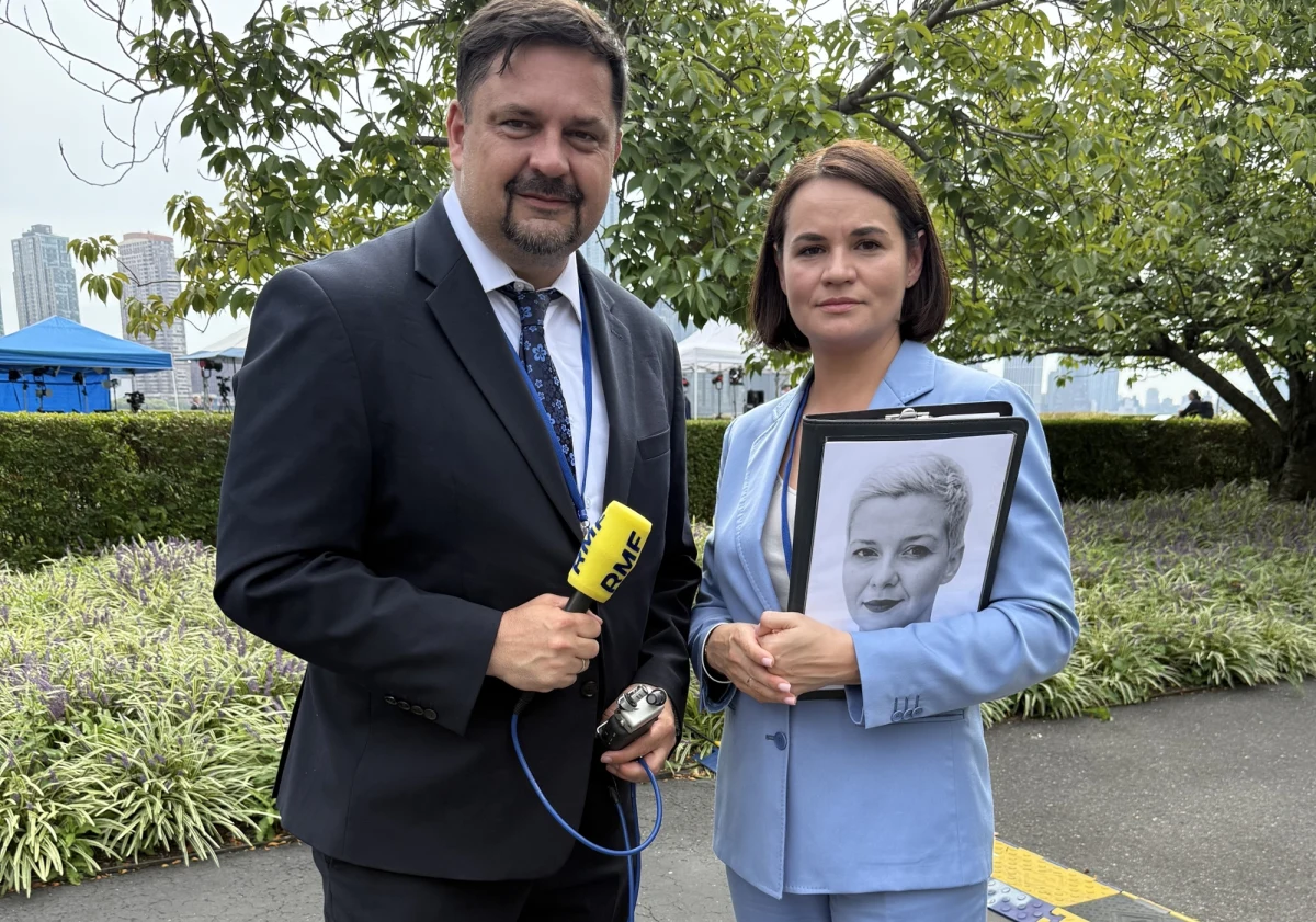 Liderka białoruskiej opozycji Swiatłana Cichanouska w rozmowie z korespondentem RMF FM Pawłem Żuchowskim podkreśla, że reżim Aleksandra Łukaszenki stanowi stałe zagrożenie dla Polski i całej Europy. Zwraca uwagę, że władze w Mińsku dopuszczają się prowokacji, takich jak przepuszczenie przez białoruską przestrzeń dronów, które naruszają polską granicę. "To jest eskalacja. Łukaszenka nienawidzi Polski, a w swojej retoryce stawia ją jako przykład 'zgniłego Zachodu'. Ale ta retoryka nie ma nic wspólnego z odczuciami Białorusinów, którzy patrzą na Polskę z podziwem" - mówi Cichanouska.