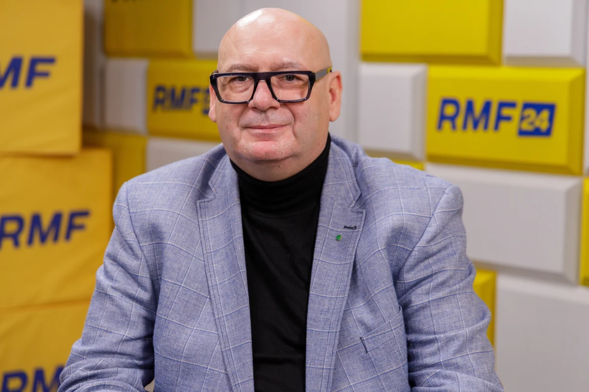 "Jeśli chodzi o religię, to zachowaliśmy się zgodnie z wartościami i Donald Tusk o tym wiedział. To był projekt obywatelski, a nie rządowy" - powiedział Piotr Zgorzelski w programie Gość Krzysztofa Ziemca, pytany o piątkowe głosowanie w Sejmie. To właśnie głosy m.in. PSL i Polski 2050 zdecydowały, że posłowie skierowali do dalszych prac obywatelski projekt zakładający wprowadzenie do szkół dwóch obowiązkowych godzin religii lub etyki. "Trzeba w szkole realizować katalog wartości" - dodał wicemarszałek Sejmu. 