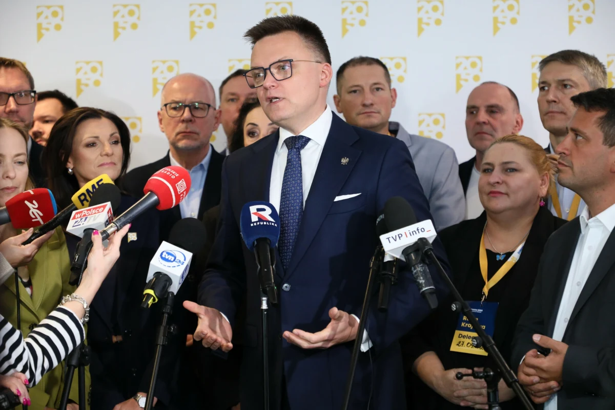 "Podjęliśmy uchwałę, w której Rada Krajowa jednogłośnie rekomenduje Szymona Hołownię na pozycję wicemarszałka Sejmu" - poinformowała w sobotę Katarzyna Pełczyńska-Nałęcz. "We wtorek zostanie wskazany kandydat na wicepremiera" - dodała. Zaskakujące oświadczenie wygłosił sam Szymon Hołownia. "Rolą lidera jest też powiedzieć w pewnym momencie 'przekazuję pałeczkę w sztafecie'. Myślę, że ten moment nadszedł dla mnie i dla organizacji" - stwierdził.