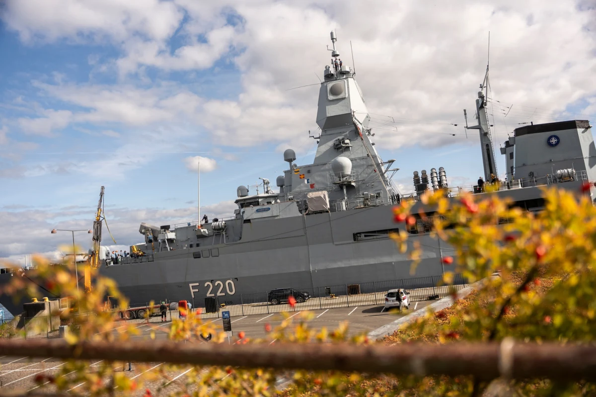 Od jutra w całej Danii obowiązuje zakaz cywilnych lotów dronami. Decyzja została podjęta w związku z nadchodzącym szczytem Unii Europejskiej w Kopenhadze oraz serią incydentów z udziałem niezidentyfikowanych bezzałogowców. Za złamanie zakazu grożą wysokie grzywny, a nawet kara więzienia.