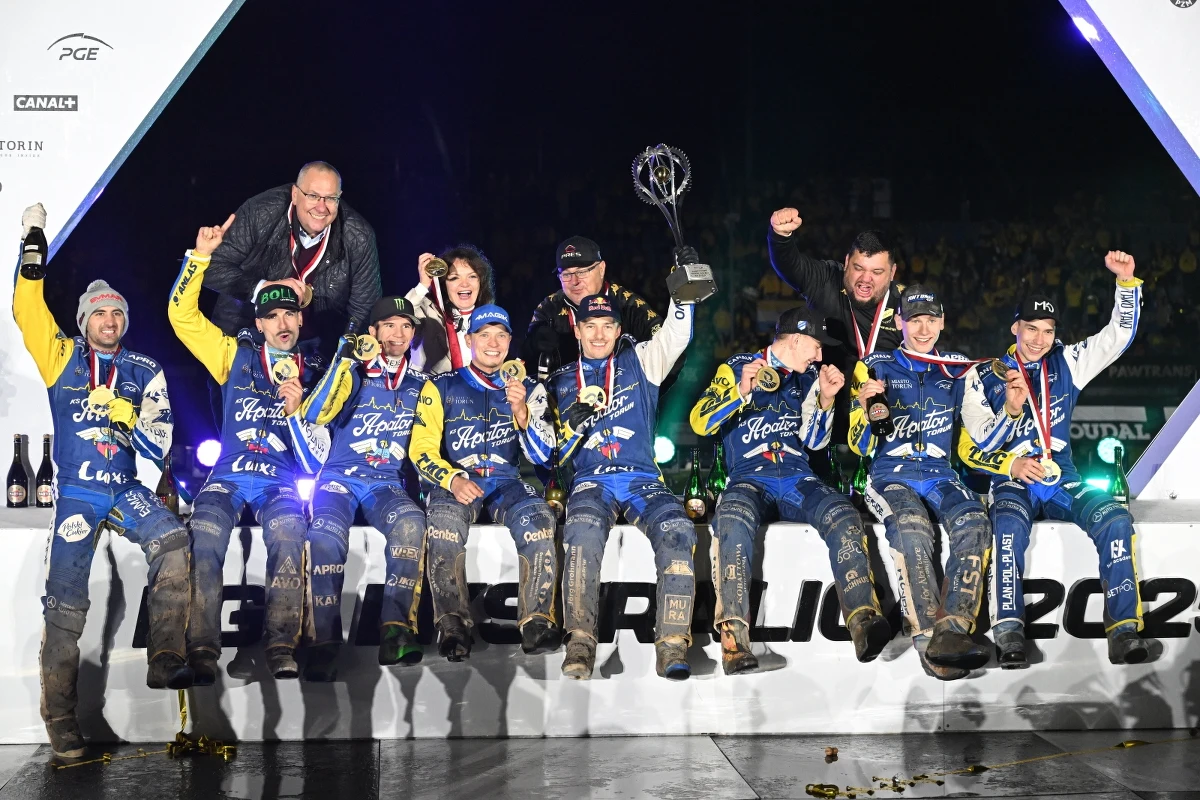 Szalony pościg gospodarzy nieskuteczny. Zespół Pres Grupa Deweloperska Toruń został drużynowym mistrzem Polski na żużlu. Rewanżowy mecz finałowy z najlepszym w trzech ostatnich latach Orlen Oil Motorem Lublin przegrał 38:52, ale przed tygodniem na własnym torze triumfował 54:36.