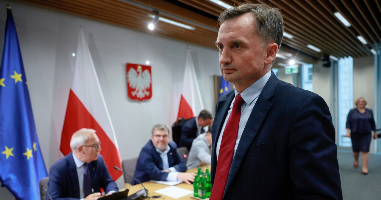 Kolejny zwrot w sprawie Ziobry. Czy były minister stawi się w Sejmie?