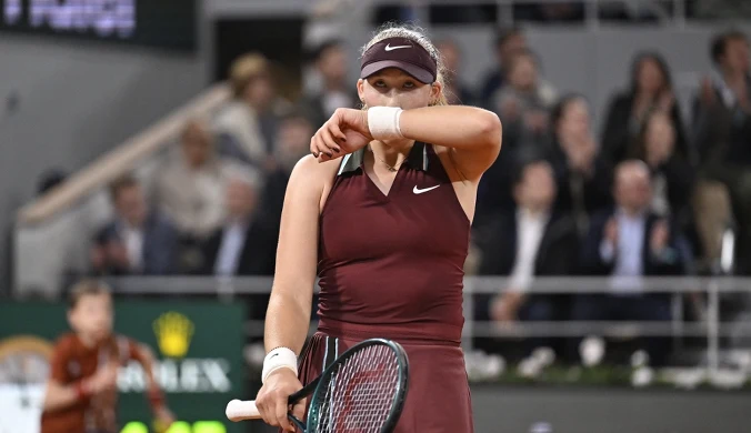 Męczarnie na start, 6:1 w drugim secie. 92 minuty walki w meczu Andriejewej