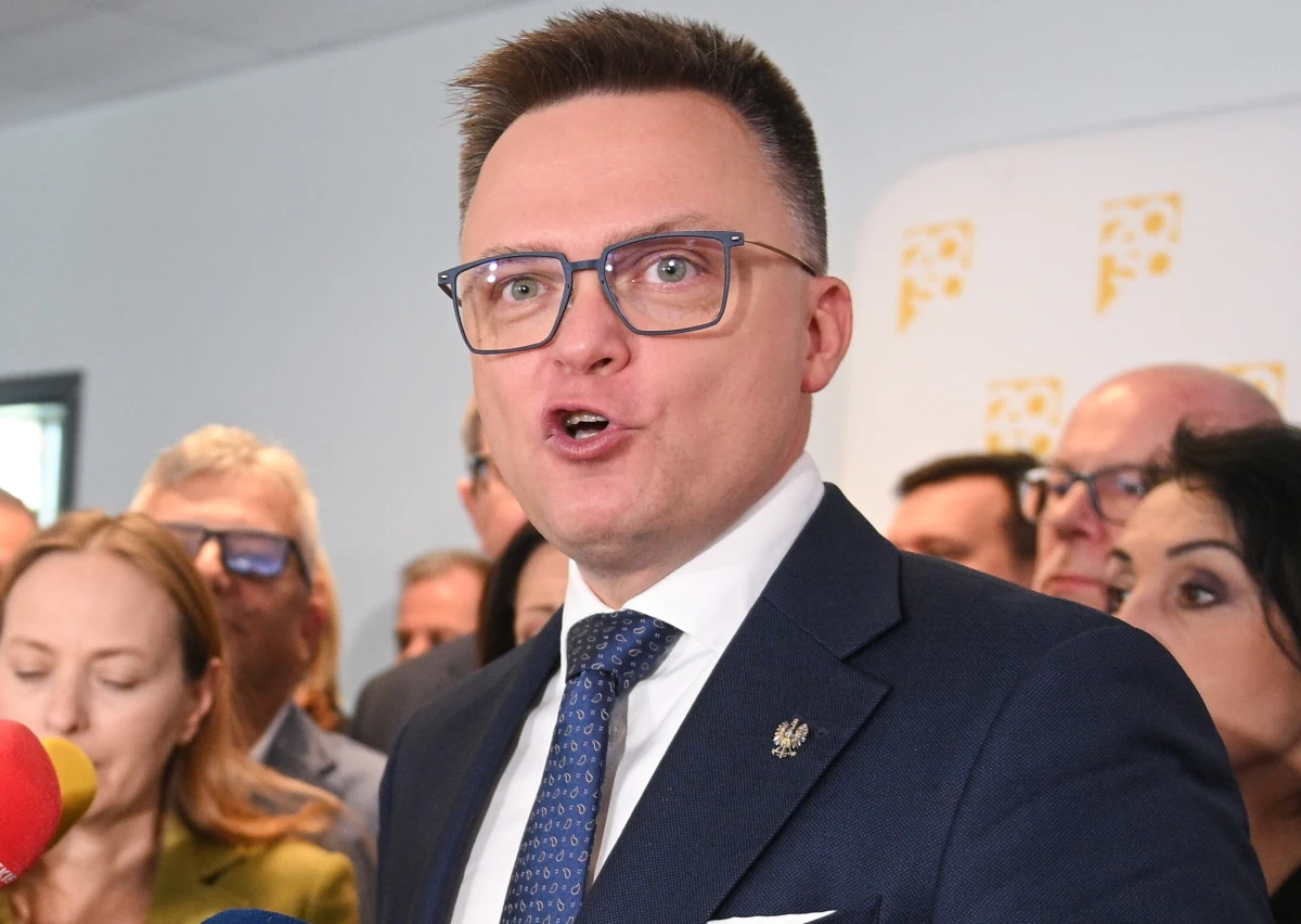 ​Marszałek Sejmu i lider Polski 2050 Szymon Hołownia poinformował, że w piątek złożył aplikację w publicznym naborze ogłoszonym przez sekretarza generalnego ONZ na funkcję Wysokiego Komisarza ONZ ds. Uchodźców. "Szanse na dziś nie są wielkie, jednak tydzień temu nie było ich wcale" - napisał.