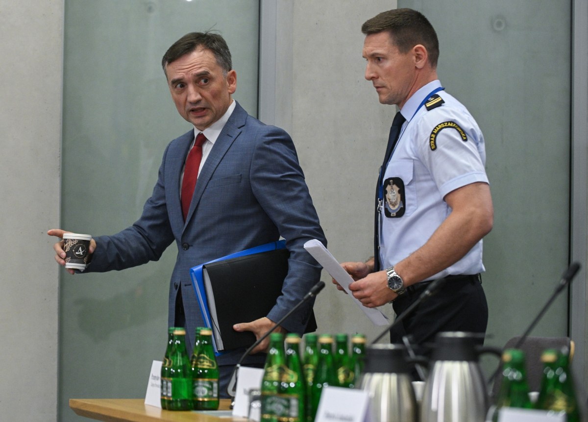 Zbigniew Ziobro doprowadzony przed komisję ds. Pegasusa. Oto co powiedział do policjanta