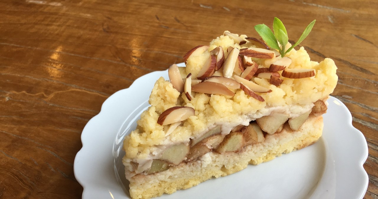 Odchudzone ciasto z jabłkami. Mało kalorii, a smakuje wybornie