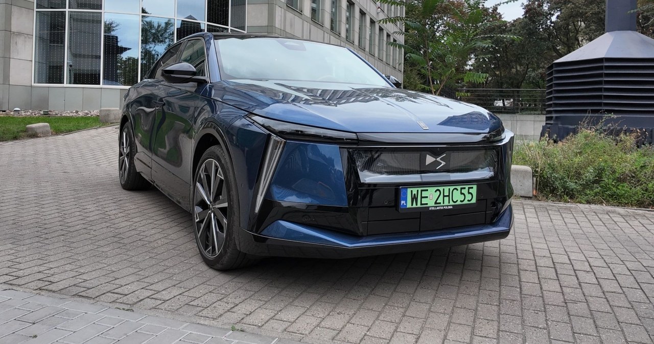 DS N8 przejedzie 909 km na jednym ładowaniu. Konkurencja wymięka