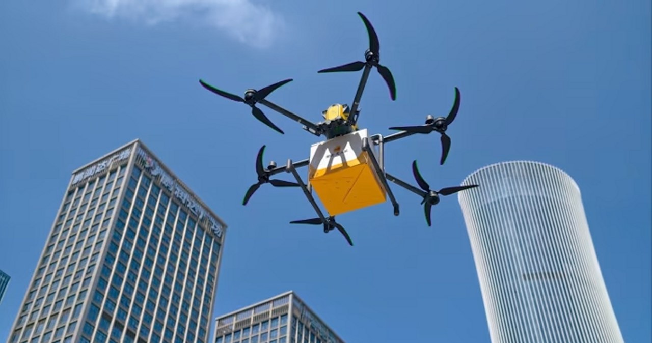 Chińczycy zastąpili dźwigi dronami na placach budowy wieżowców