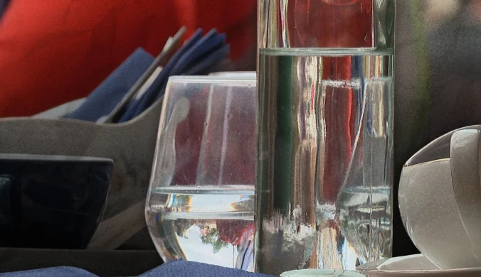 Darmowa kranówka w restauracjach? "Ktoś to musi nalać, ktoś musi umyć szklankę..."