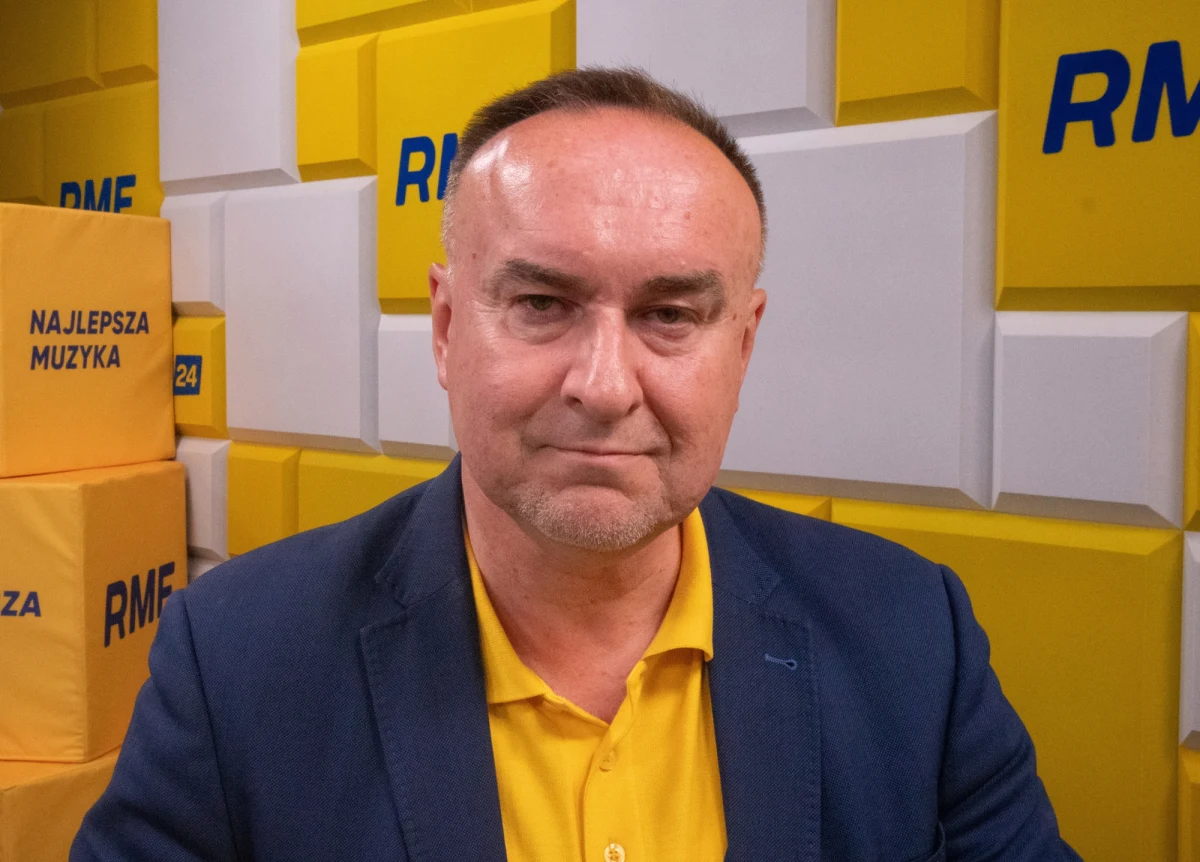 Europoseł z ramienia Polski 2050 Michał Kobosko skomentował w Rozmowie o 7:00 w Radiu RMF24, czy będzie się ubiegał o funkcję przewodniczącego ugrupowania po rezygnacji Szymona Hołowni. "Nie podjąłem jeszcze decyzji. Bo nie jest prosta, że rzucam wszystko, do czego zatrudnili mnie wyborcy, i wracam do kraju" –  powiedział. Jednocześnie w ciepłych słowach wypowiedział się na temat kandydatury Ryszarda Petru na to stanowisko. "Jest doświadczonym politykiem: ciężko i dobrze pracuje w naszym klubie" – ocenił.