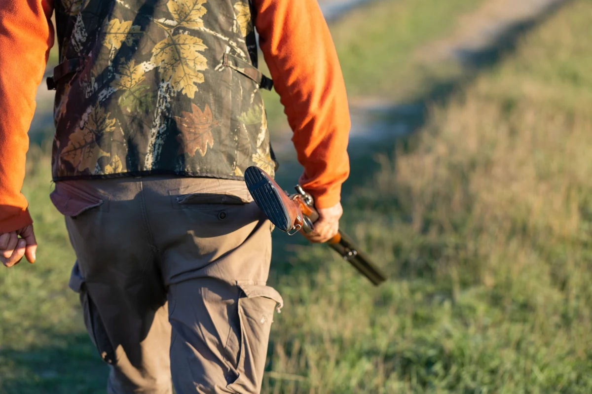 Tragedia podczas polowania w amerykańskim stanie Iowa. 17-latek został śmiertelnie postrzelony przez swojego kolegę, który wziął go za... wiewiórkę.