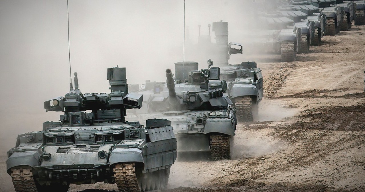 Ogromny transport najnowszych wozów bojowych. Rosjanie odpowiadają