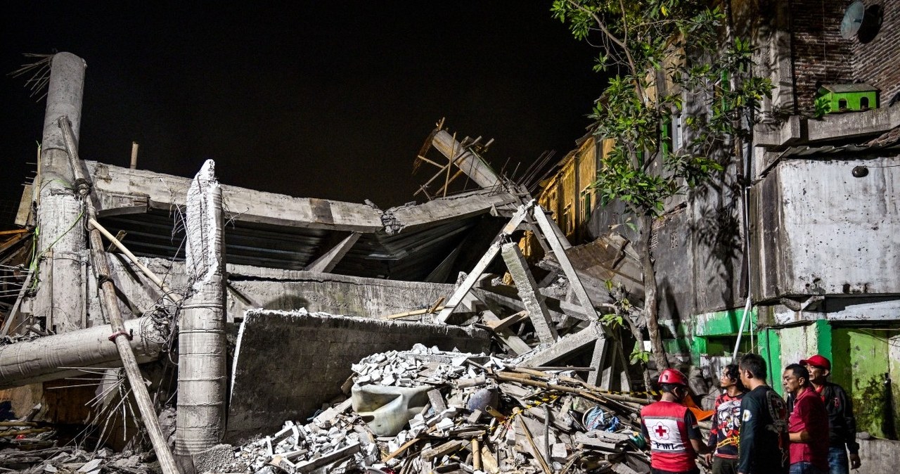 Zawaliła się szkoła pełna uczniów. Wiele ofiar tragedii w Indonezji