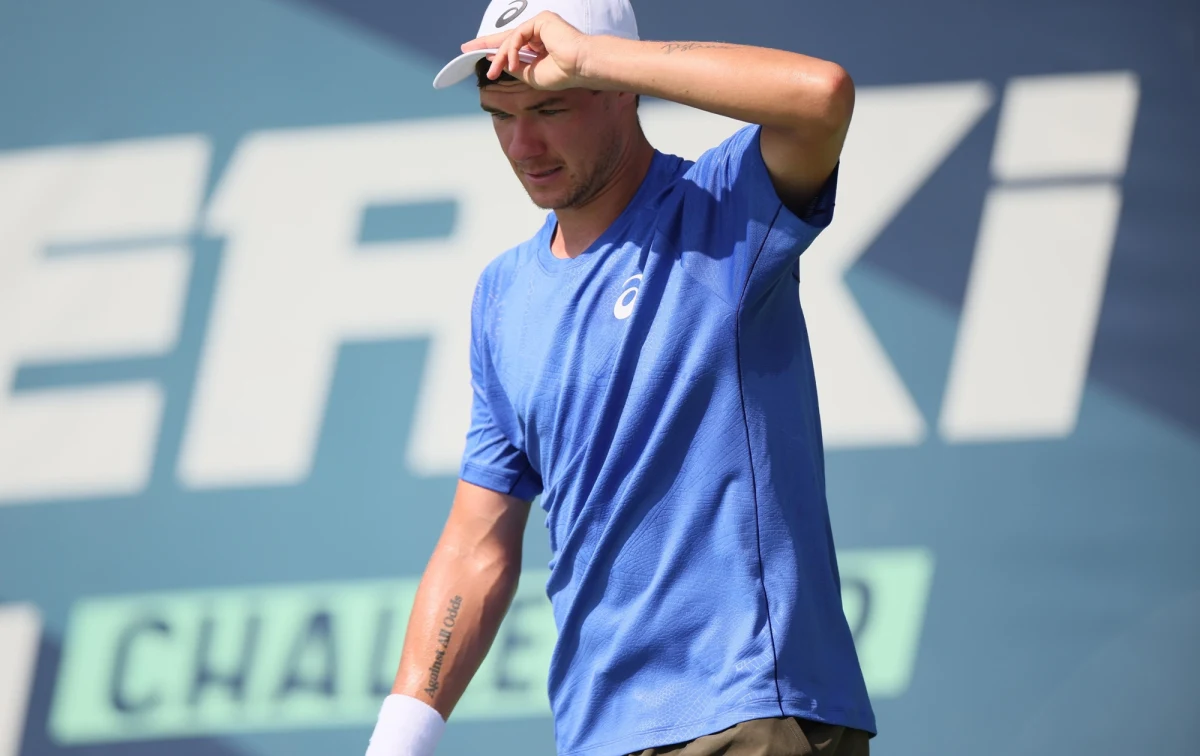 Polski tenisista Kamil Majchrzak udanie powrócił na korty po przerwie spowodowanej kontuzją. W pierwszej rundzie prestiżowego turnieju ATP 1000 w Szanghaju pokonał Amerykanina Ethana Quinna 6:3, 6:4. Przed nim kolejne wyzwanie - w drugiej rundzie zmierzy się z rozstawionym Brandonem Nakashimą.