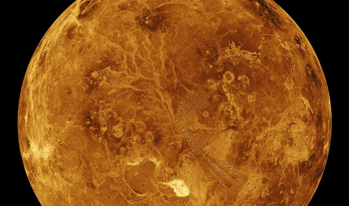 Ziemia jest zagrożona przez „niewidzialne” asteroidy, ukrywające się w pobliżu Wenus. W przestrzeni, w której orbita Wenus pokrywa się z Słońcem, mogą krążyć setki nieodkrytych planetoid, ukrytych przed naszym wzrokiem po prostu ze względu na swoje położenie.