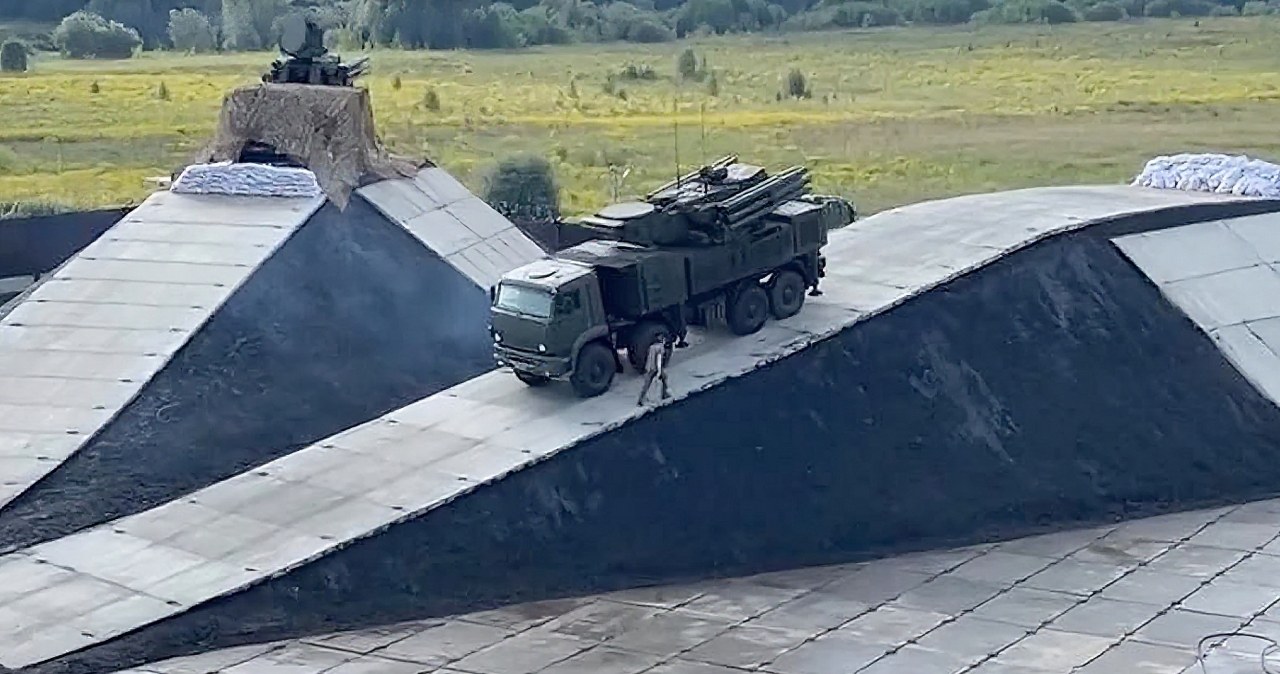 W Moskwie powstają tajemnicze budowle. Rosja szykuje się na najgorsze