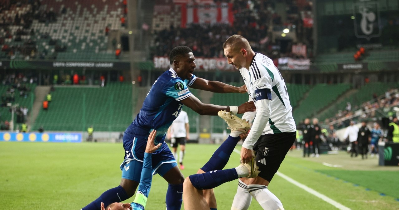 wiadomości,aktualności,Interia Aż huczy po zachowaniu piłkarza Legii. On naprawdę to zrobił. Kamery wszystko uchwyciły